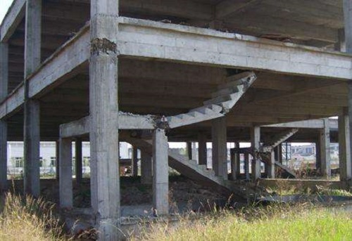 东莞房屋安全鉴定中，混凝土结构裂缝如何鉴别和分析